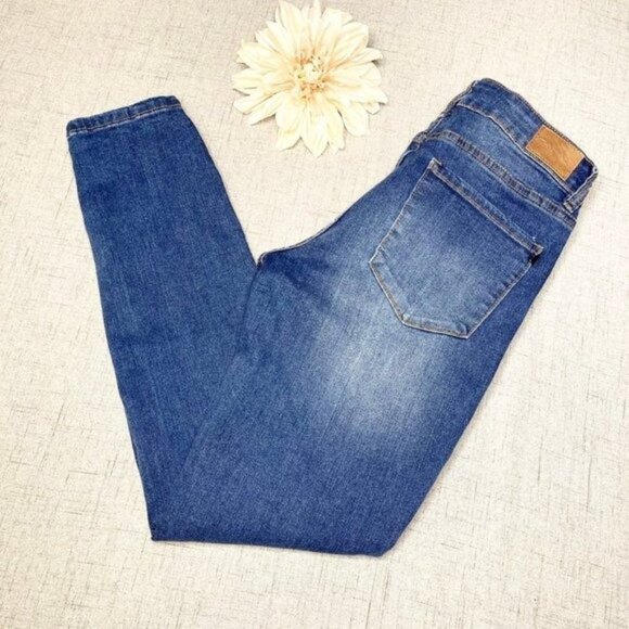 Tahari Classic Skinny Jeans Dark Blue Distressed Stretch 6 - Picture 3 of 8